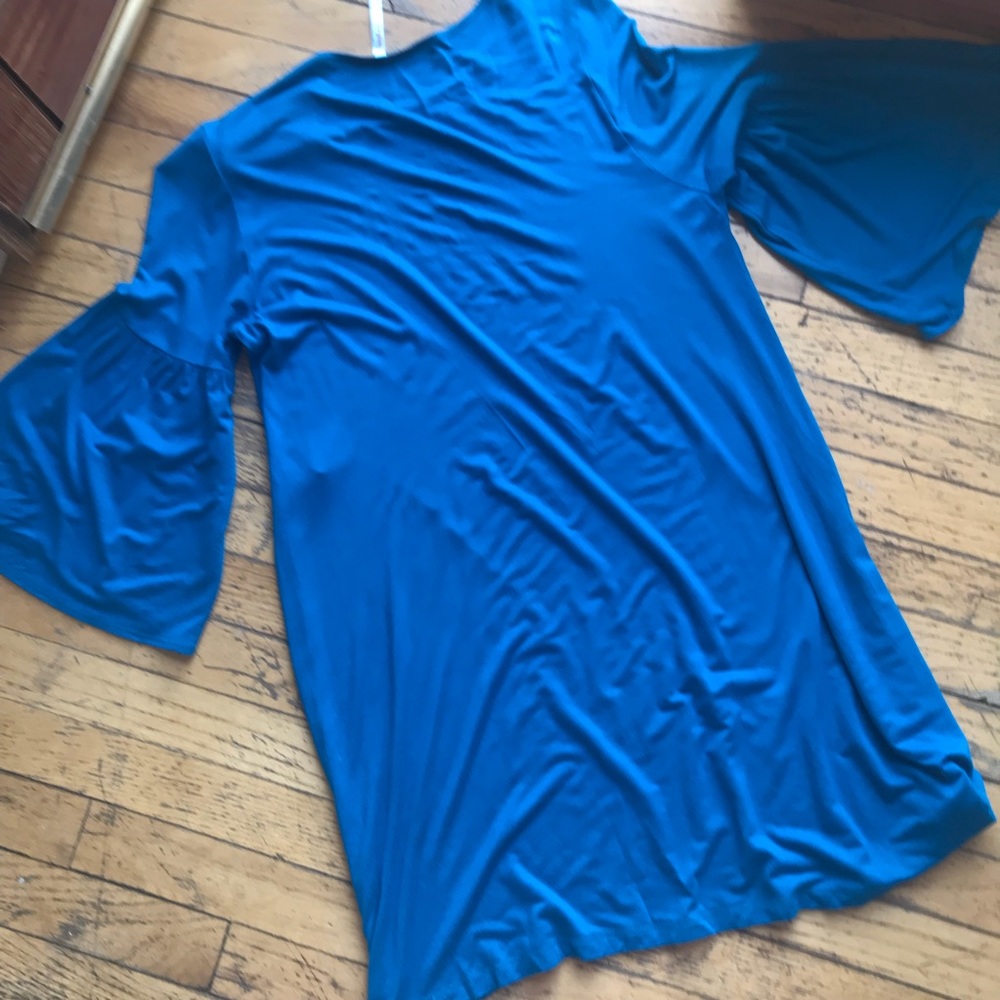 Bell Sleeve Dress - Picture 3 of 4